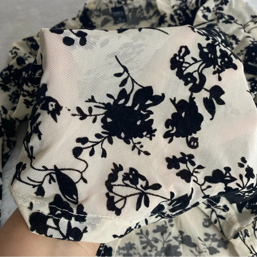 Dazy Black Floral See-through Long Sleeve Top Size XL
